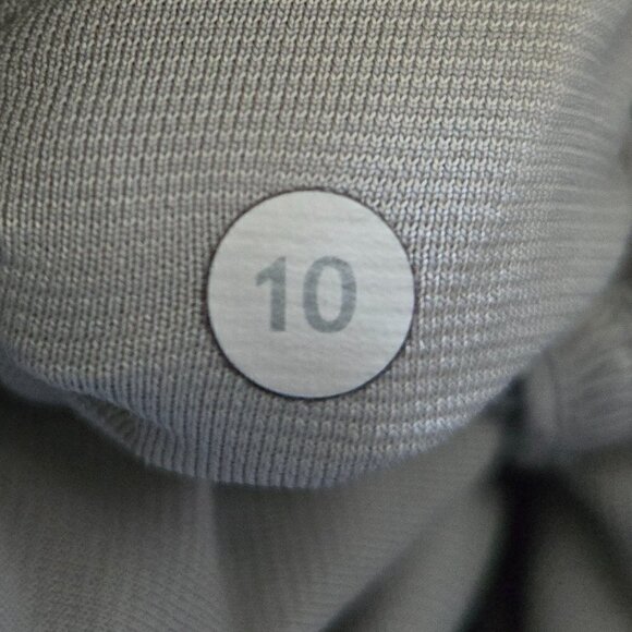 Lululemon Hotty Hot Short 2.5" inseam - 10 Mini Antique Paisley White Black - Picture 6 of 6